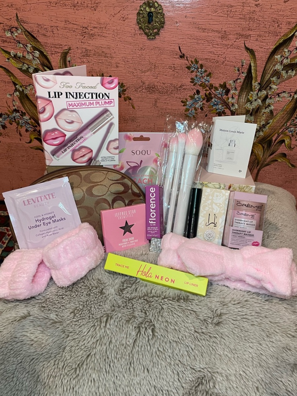 15-Piece Skincare and Beauty Bundle with Cosmetic Bag